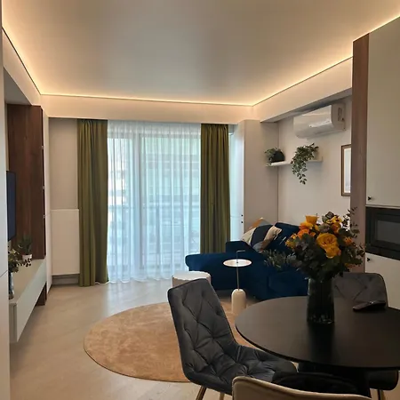 Exclusive Apartment Cortina North With Private Parking & Balcony - 01-2